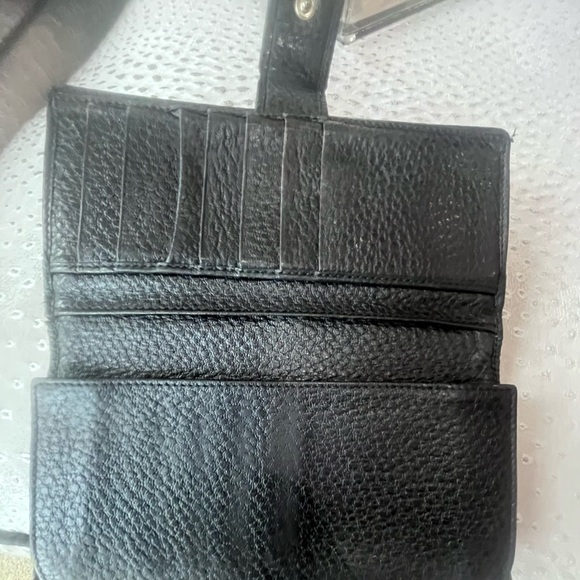 Gucci Black and Gold Leather Horse-bit Wallet - Picture 4 of 13